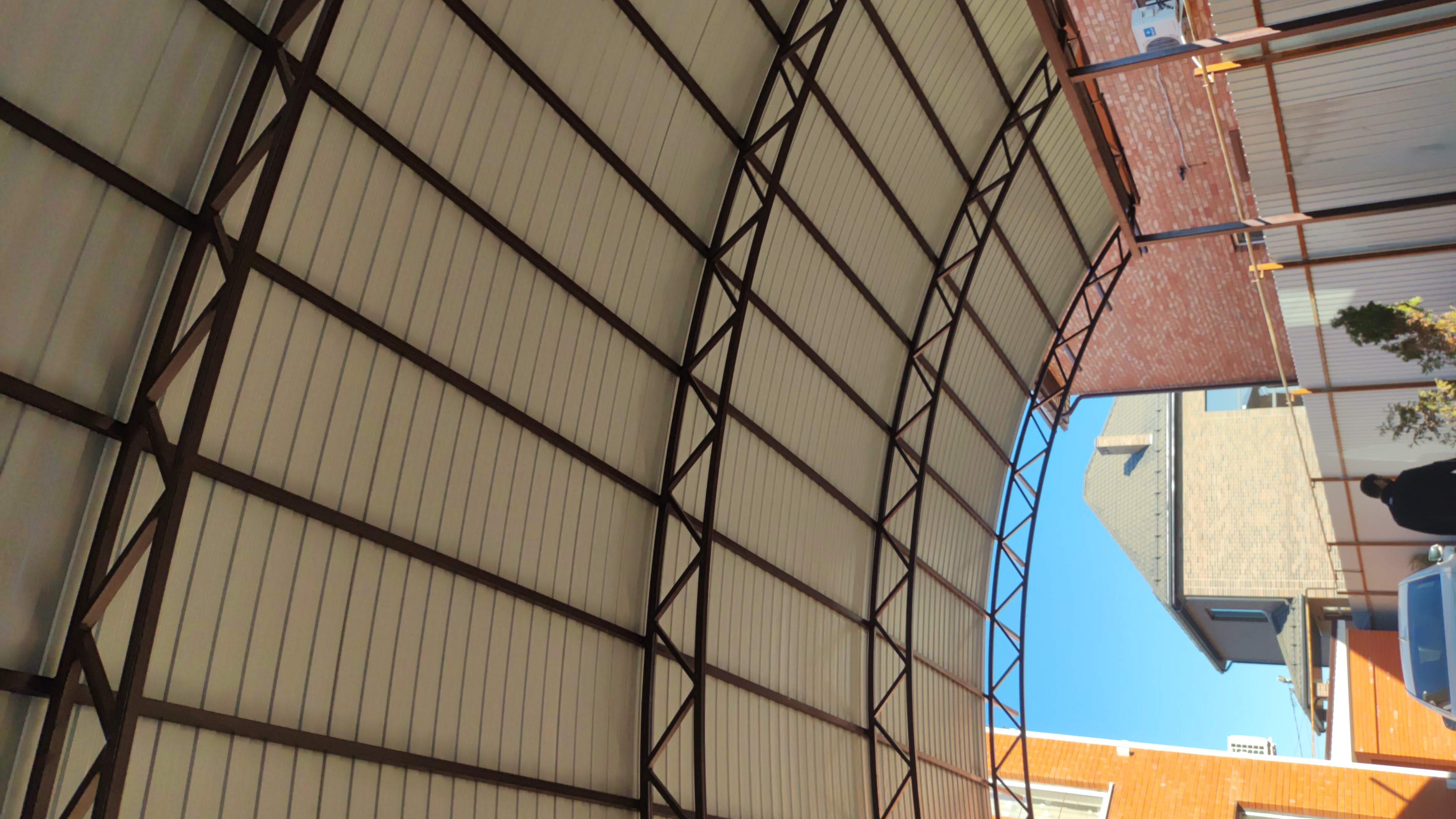 Навес из профнастила арочный