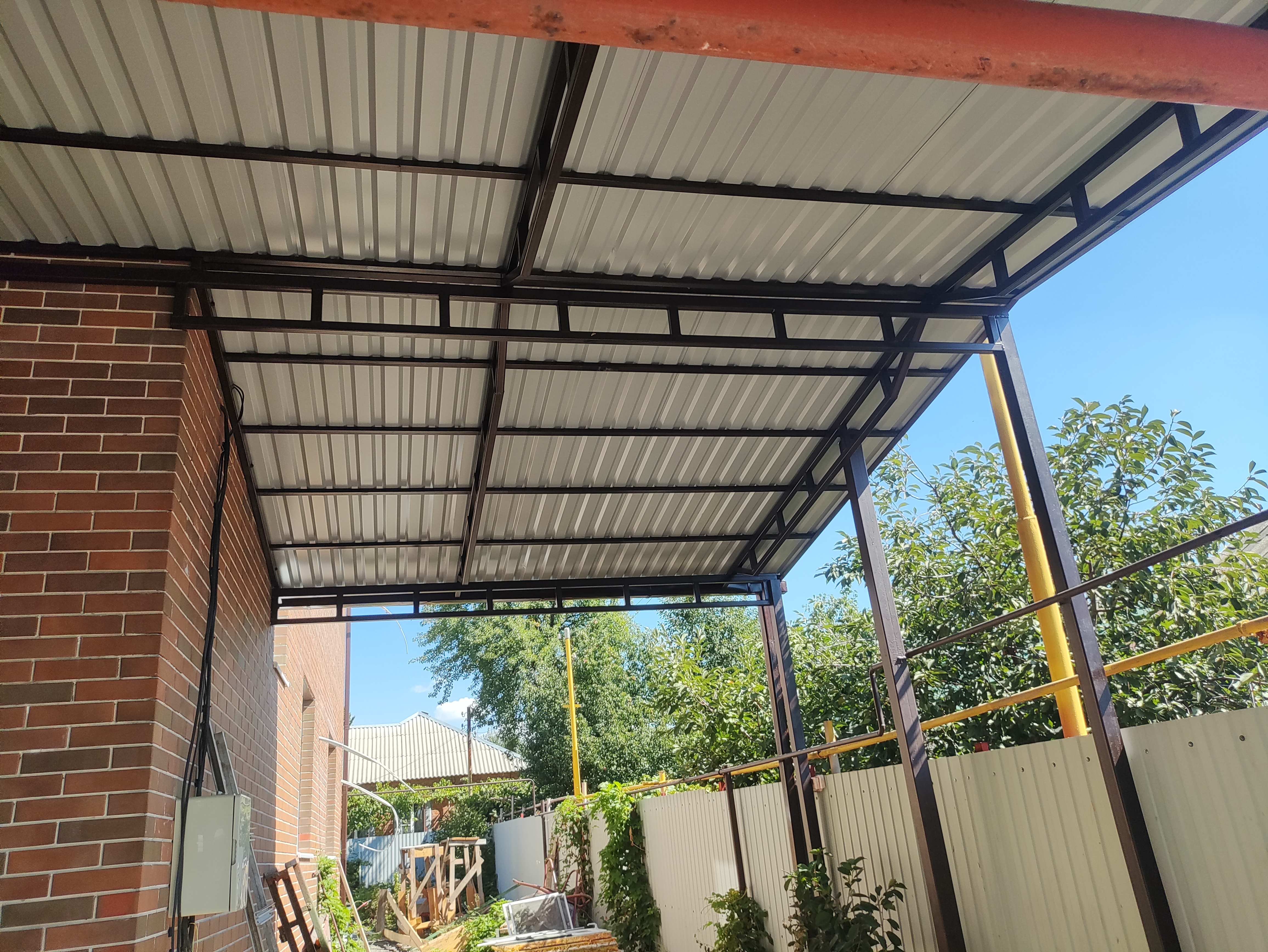 Навес из профнастила